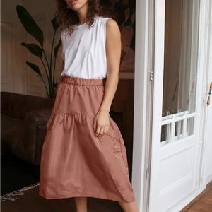 NEW Aritizia Wilfred Fantasy Skirt in Heirloom Pink - SZ Medium